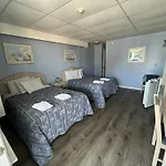 Beau Rivage Motel