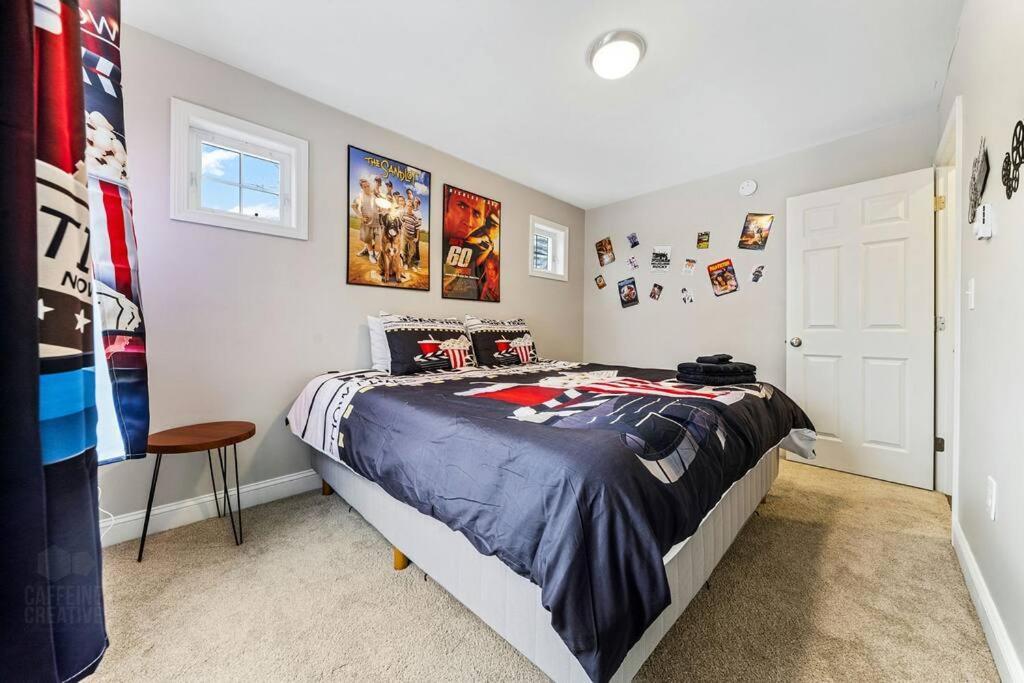 Cinematic Retreat-family Hideaway With-king Bed Apartment